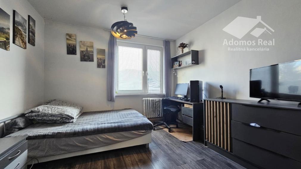 4 - IZBOVÝ BYT TREBIŠOV / KOMENSKÉHO