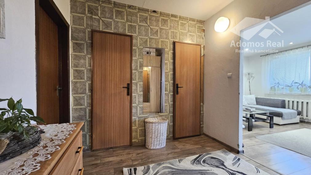 4 - IZBOVÝ BYT TREBIŠOV / KOMENSKÉHO