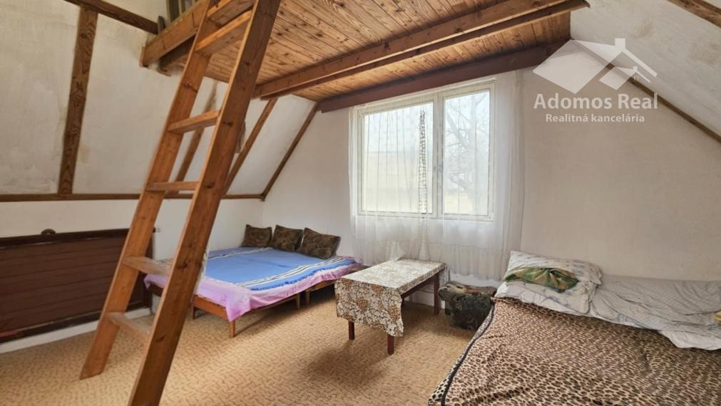 CHATA SO ZÁHRADOU-SADY NAD TORYSOU