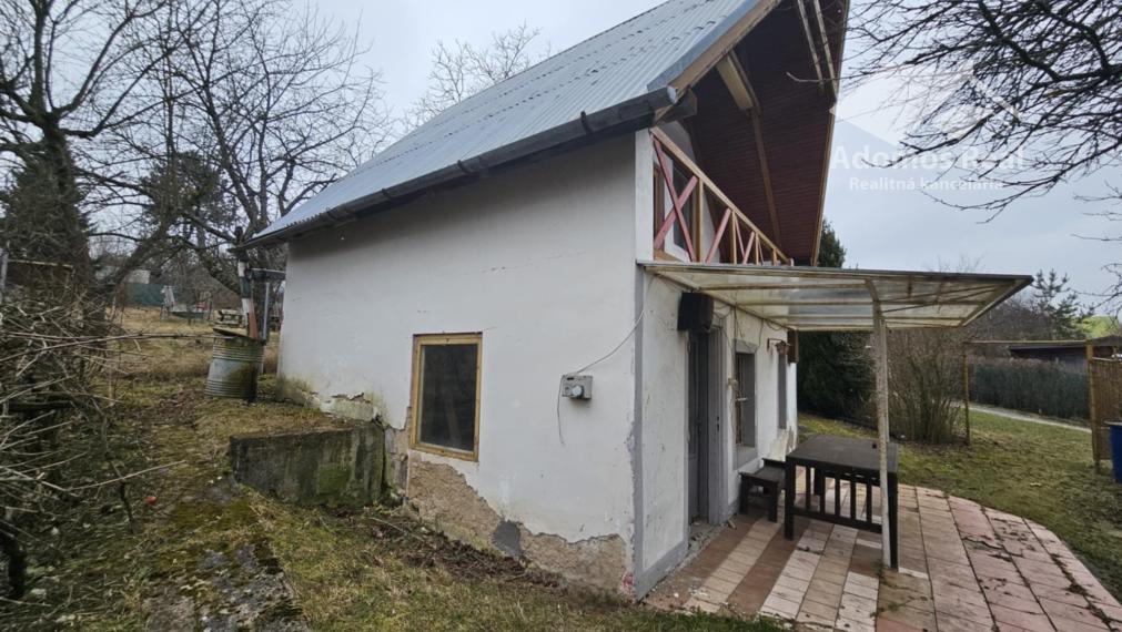 CHATA SO ZÁHRADOU-SADY NAD TORYSOU