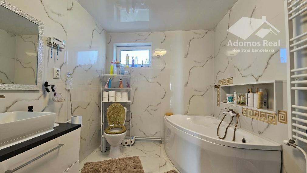 RODINNÝ DOM ÚBREŽ