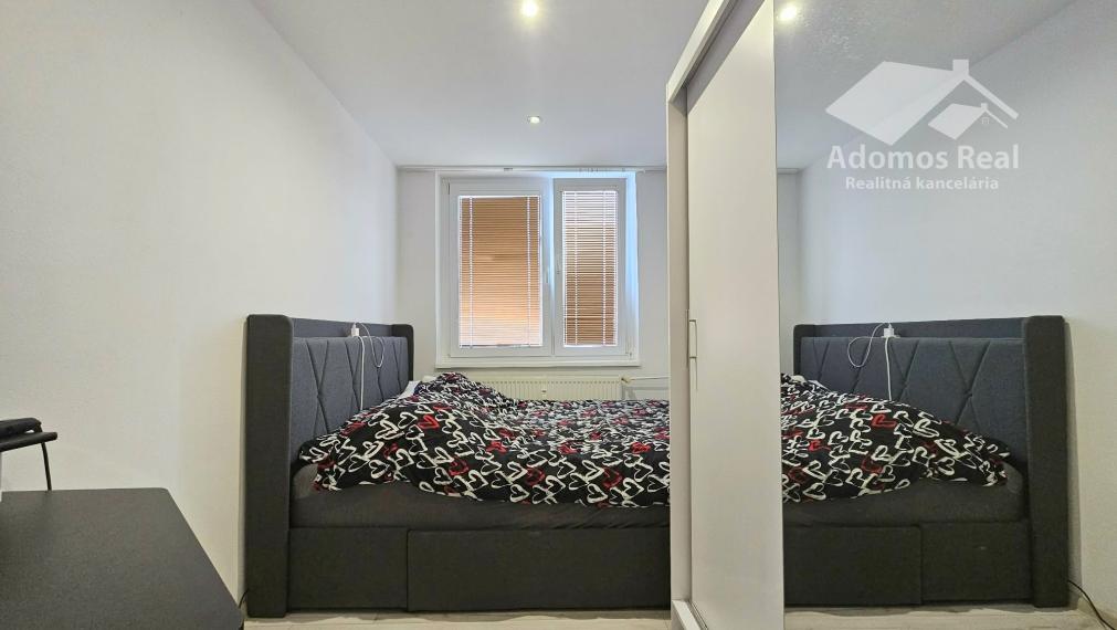 3 - IZBOVÝ BYT KOMENSKÉHO / TREBIŠOV