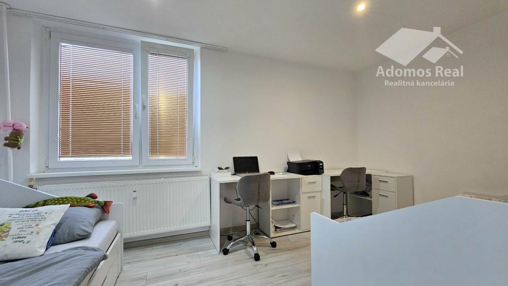 3 - IZBOVÝ BYT KOMENSKÉHO / TREBIŠOV