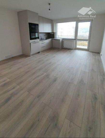 3 - IZBOVÝ BYT KOŠICE NAD JAZEROM / JENISEJSKÁ