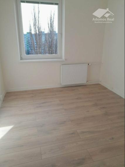 3 - IZBOVÝ BYT KOŠICE NAD JAZEROM / JENISEJSKÁ