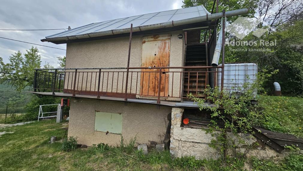 CHATA SO ZÁHRADOU-HRUŠOV