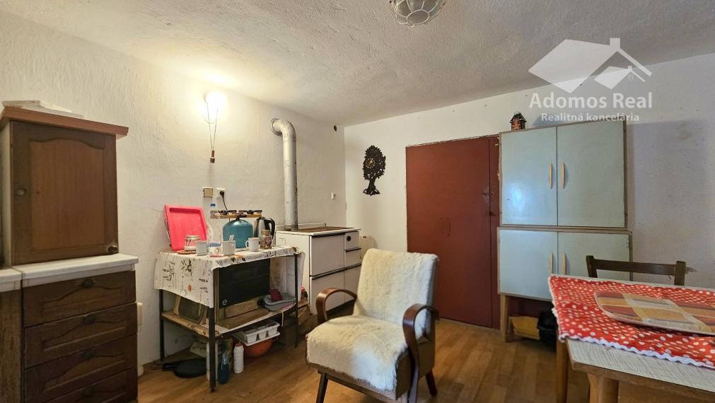 CHATA SO ZÁHRADOU-HRUŠOV