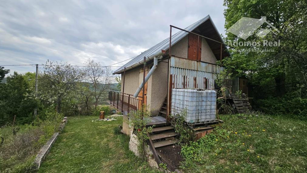 CHATA SO ZÁHRADOU-HRUŠOV