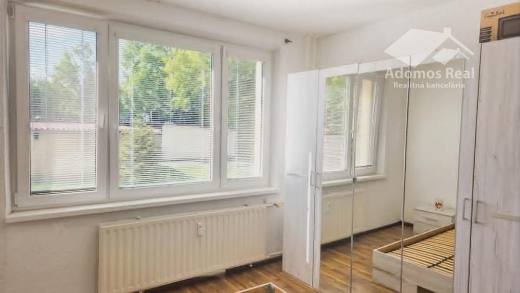 2 - IZBOVÝ BYT KOŠICE / MIKOVÍNIHO