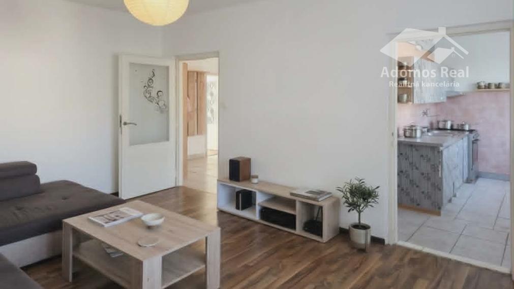 2 - IZBOVÝ BYT KOŠICE / MIKOVÍNIHO
