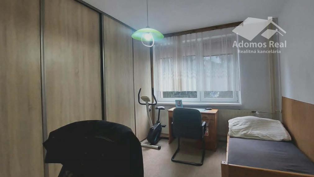 3 - IZBOVÝ BYT STRÁŽSKE / OSLOBODITEĽOV