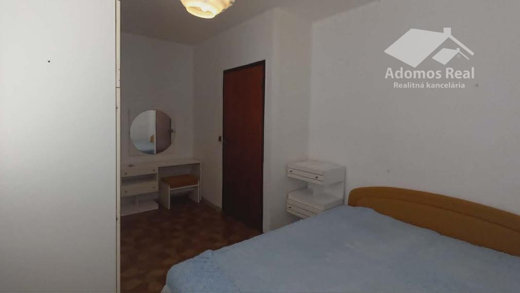 3 - IZBOVÝ BYT HUMENNÉ / MIEROVÁ