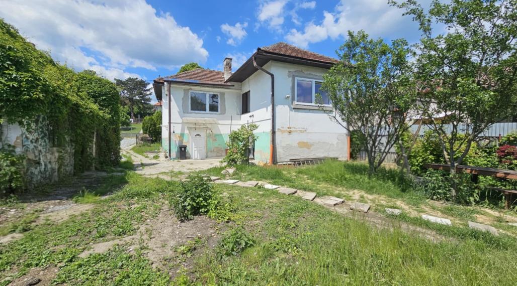 RODINNÝ DOM S VEĽKÝM POZEMKOM - KYSAK