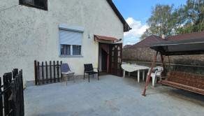 3-IZBOVÝ RODINNÝ DOM / LÉH, MAĎARSKO