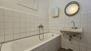 3-IZBOVÝ RODINNÝ DOM / LÉH, MAĎARSKO