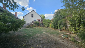 3-IZBOVÝ RODINNÝ DOM / LÉH, MAĎARSKO