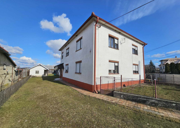 6 - IZBOVÝ RODINNÝ DOM - PUSTÉ ČEMERNÉ