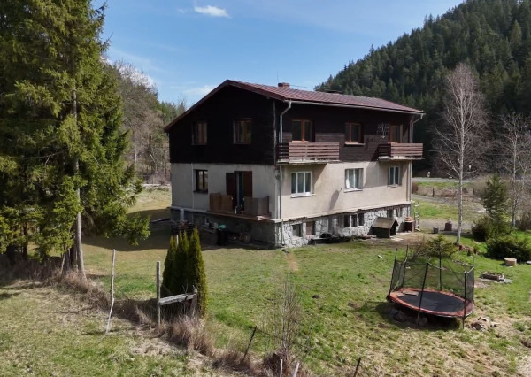 4 - IZBOVÝ BYT + GARÁŽ - ŠTRBA / HLAVNÁ