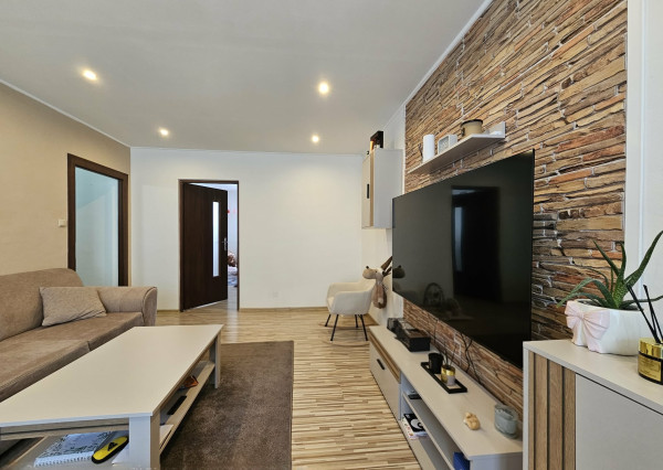 3 - IZBOVÝ BYT HODVÁBNA / TREBIŠOV