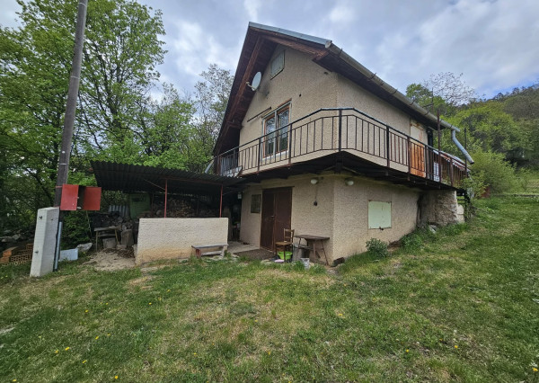 CHATA SO ZÁHRADOU-HRUŠOV