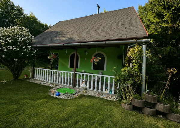 CHATA SO ZÁHRADOU - SVIDNÍK