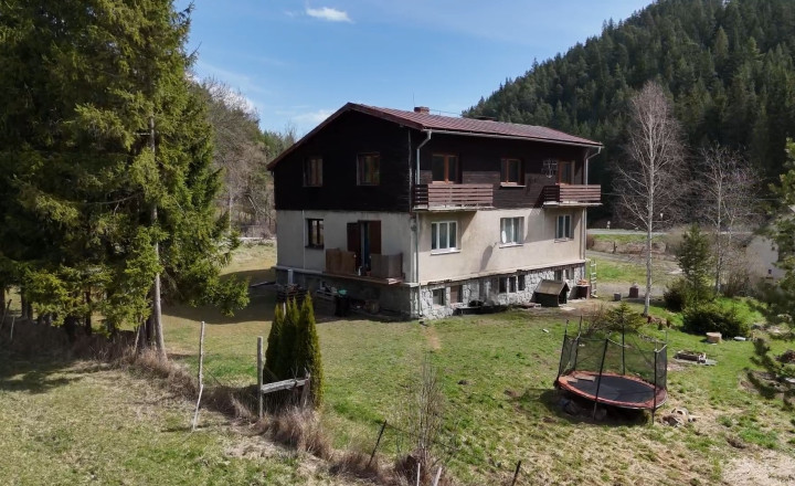 4 - IZBOVÝ BYT + GARÁŽ - ŠTRBA / HLAVNÁ