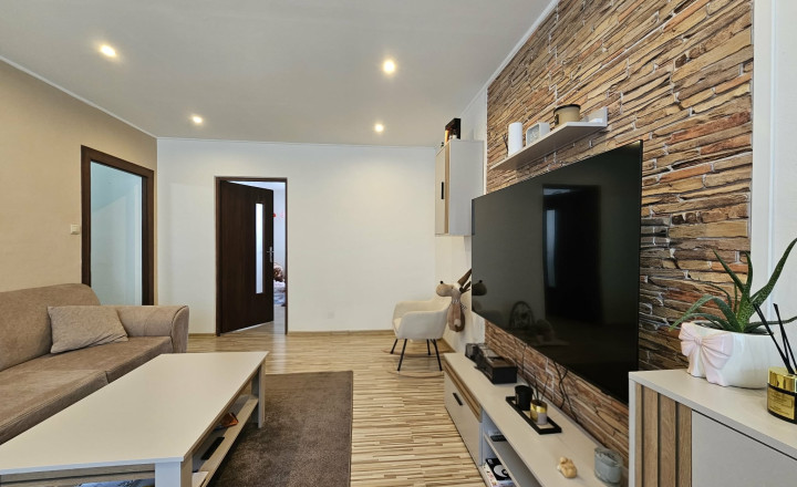 3 - IZBOVÝ BYT HODVÁBNA / TREBIŠOV